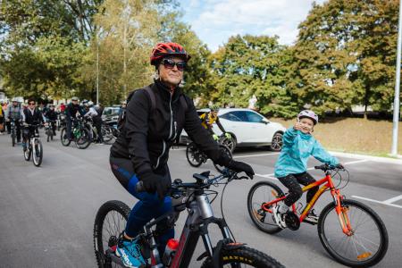 Otvoritev kolesarske CE-SˇT-SˇE-146